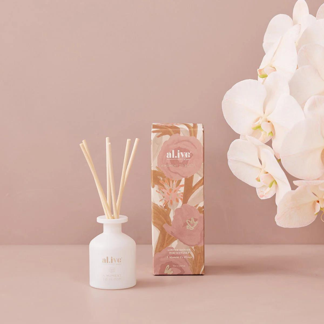 Mini Diffuser - A Moment To Bloom